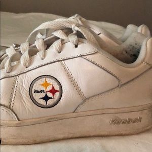 Men’s Reebok Steeler sneakers